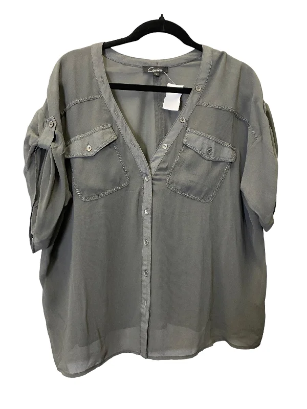 Top Short Sleeve By Cecico In Grey, Size: L